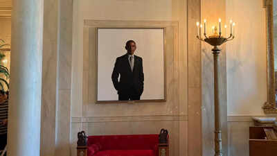 Trump Moves Obama White House Portraits 