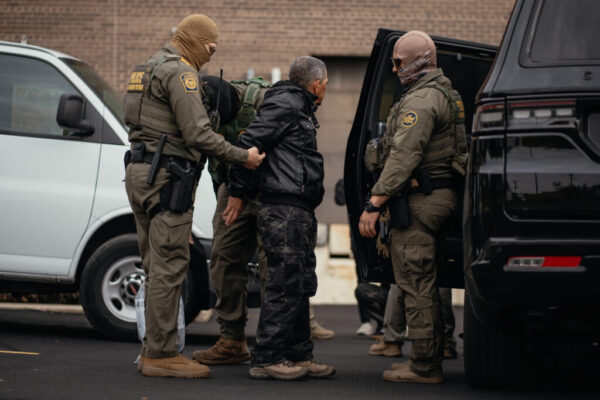 Does Border Patrol Need a Warrant to Detain