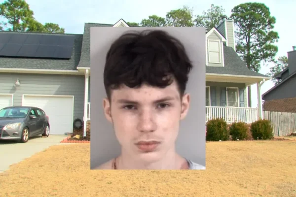 17-year-old called 911 after allegedly killing his mother in North Carolina